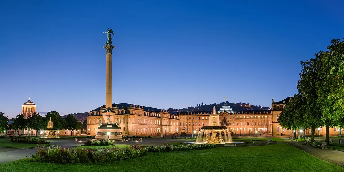 Neues Schloss Schlossplatzspringbrunnen Jubiläumssäule Schlossplatz Stuttgart 2015 01